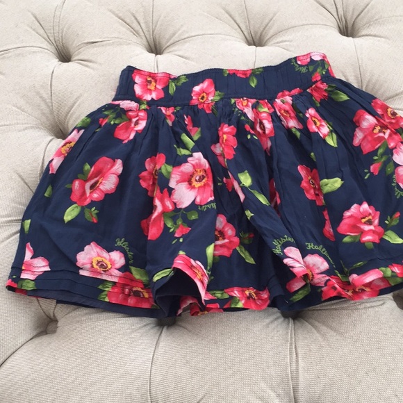 Hollister mini skirt - Picture 5 of 6